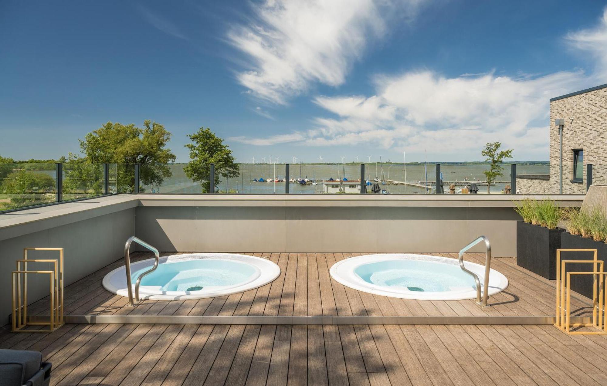 Beach Front Apartment In Lembruch-Duemmer See Exterior foto